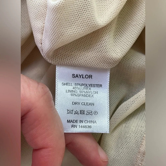 SAYLOR Alora Plisse’ Metallic One Shoulder Goddess Gown EUC XS Silver/platinum - Picture 14 of 15